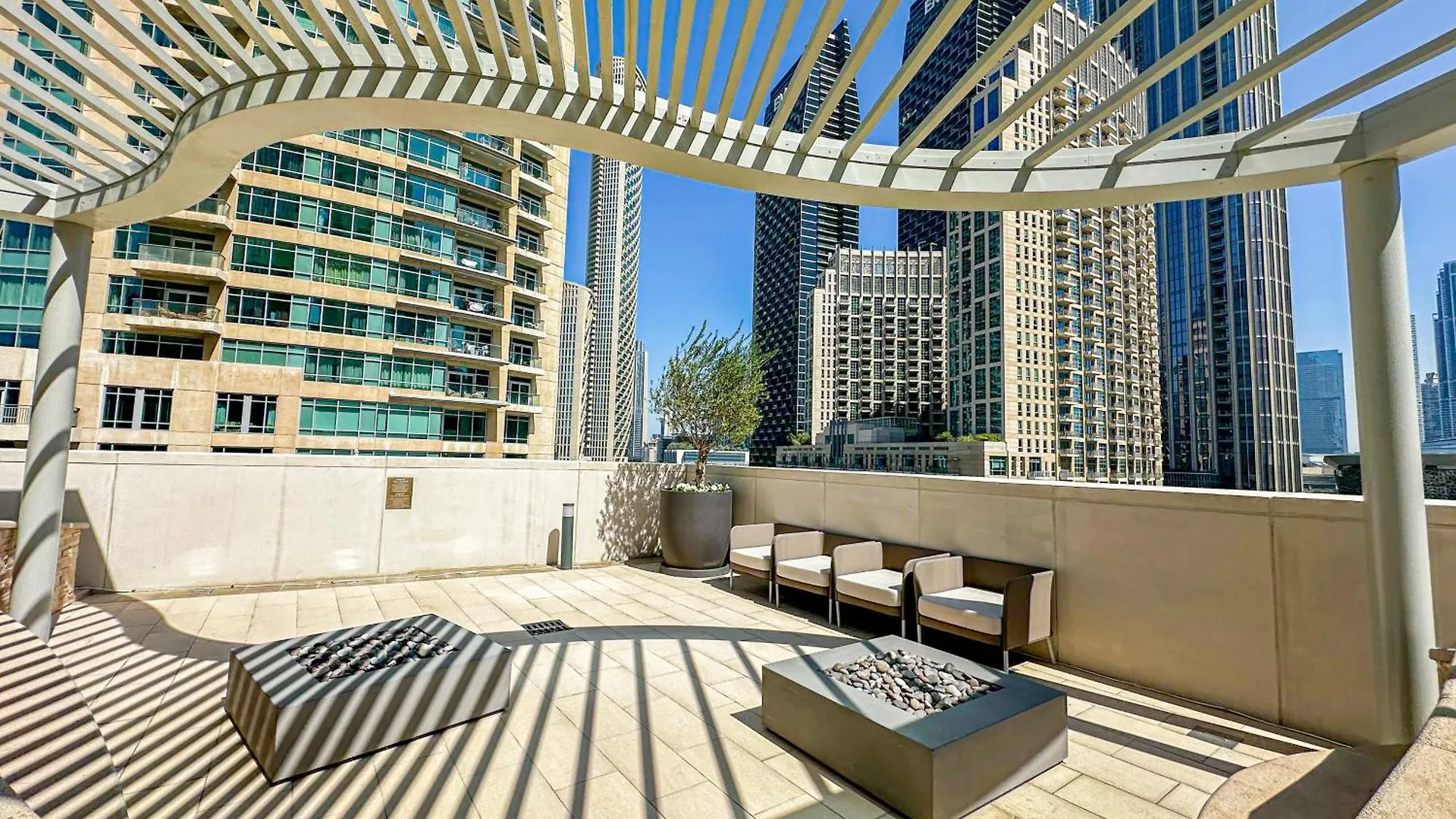 Higuests - Contemporary Comfort 1Br Apt In Forte Tower 1 Dubai United Arab Emirates
